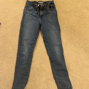 Levis 721 High Rise Skinny Jeans